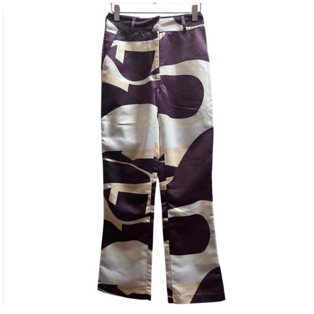 House of Sunny Highway Bold Print High Rise Satin Slight Flare Pant Size 4 - Picture 4 of 12